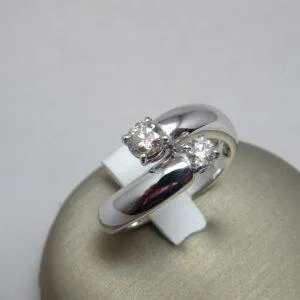 Anello Contrarie