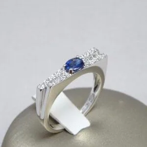 Anello oro con zaffiro