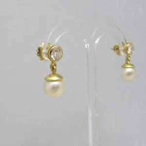 18 carati Oro giallo, Perla Akoya - Orecchini - 0.90 ct Diamante