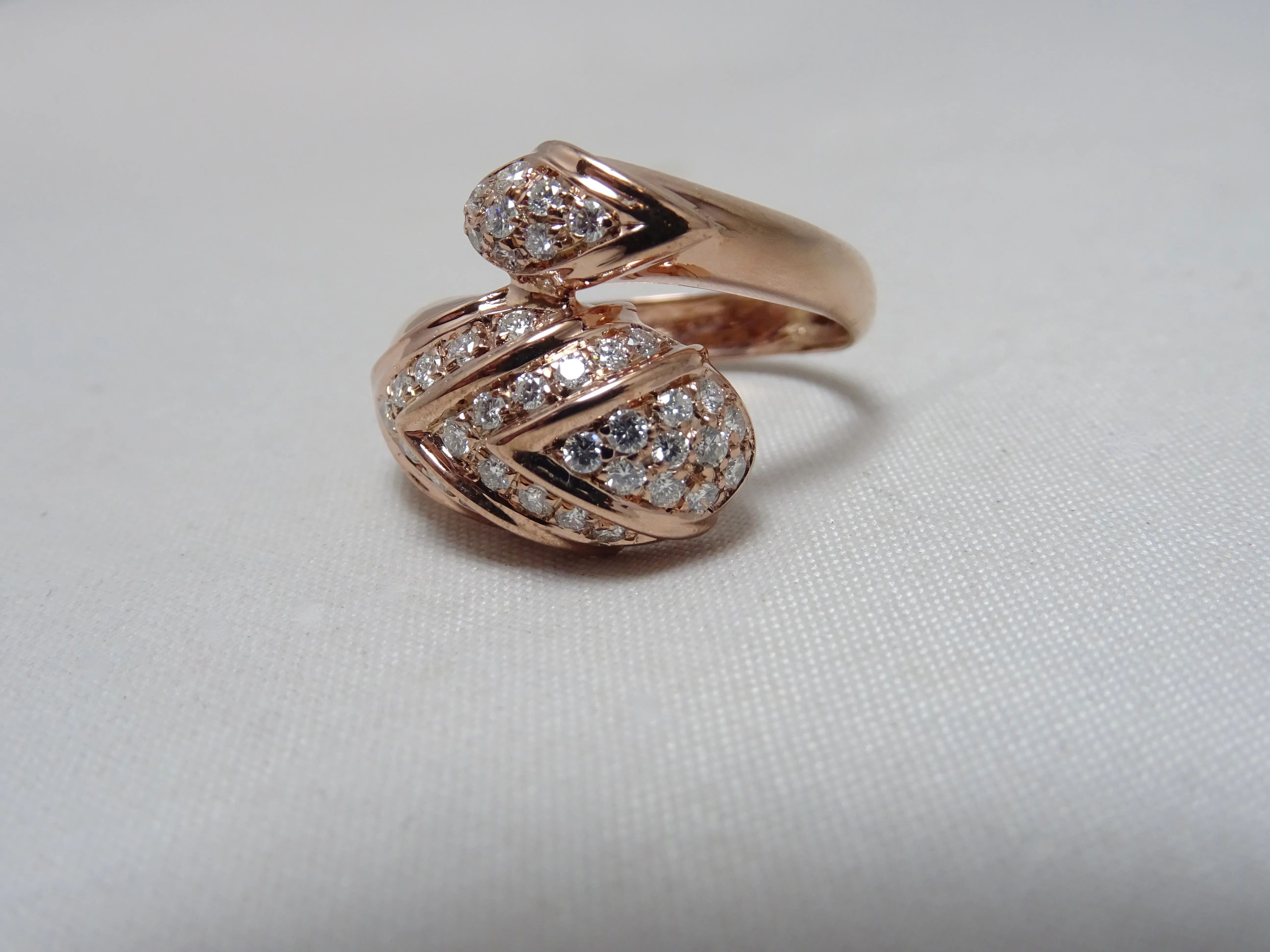 Anello serpente diamanti in oro rosa