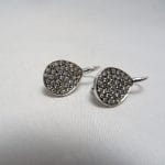 Orecchini a monachella in oro bianco con diamanti brown