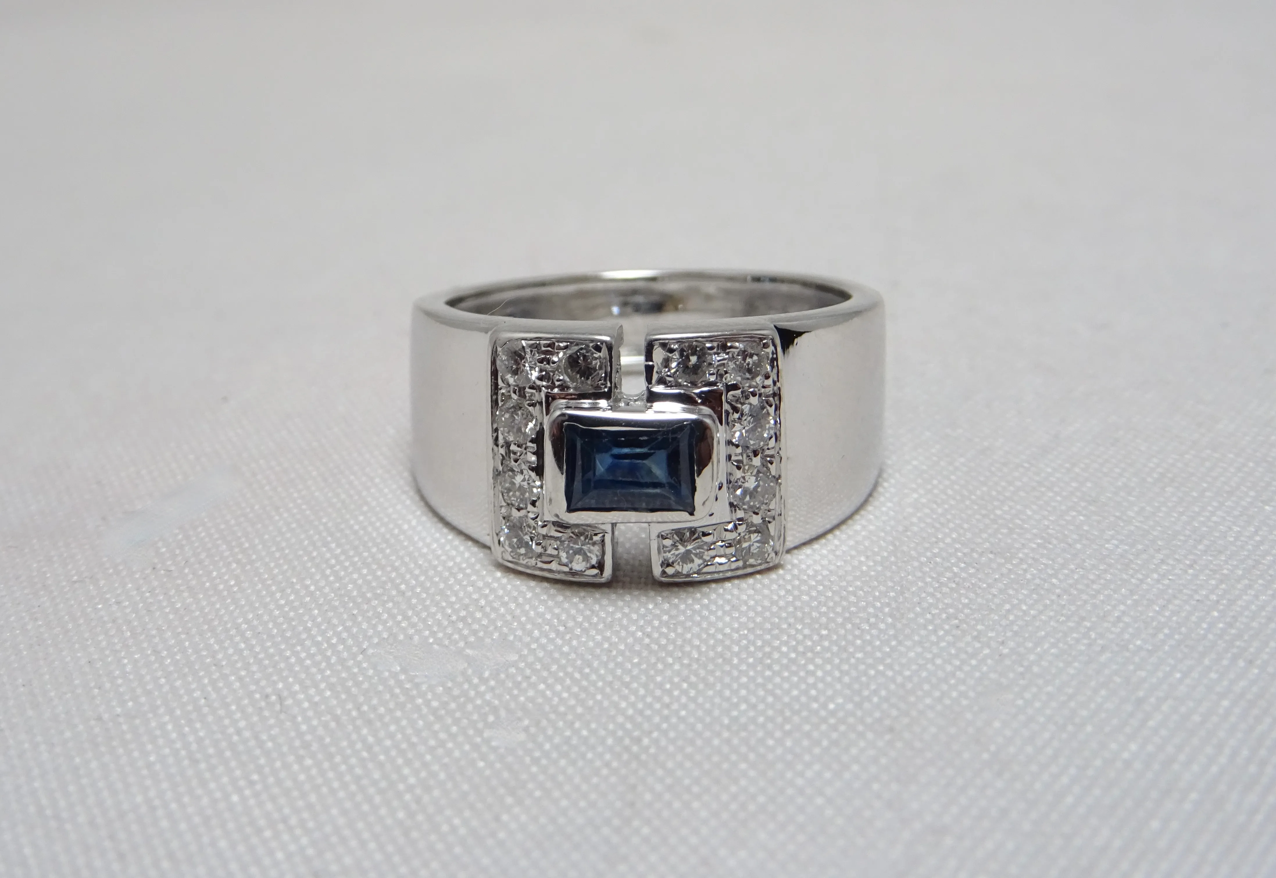 Anello zaffiro 0.20ct  e diamanti 0.48ct