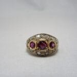 Anello antico con Rubini 0.90 ct e rosette di diamante