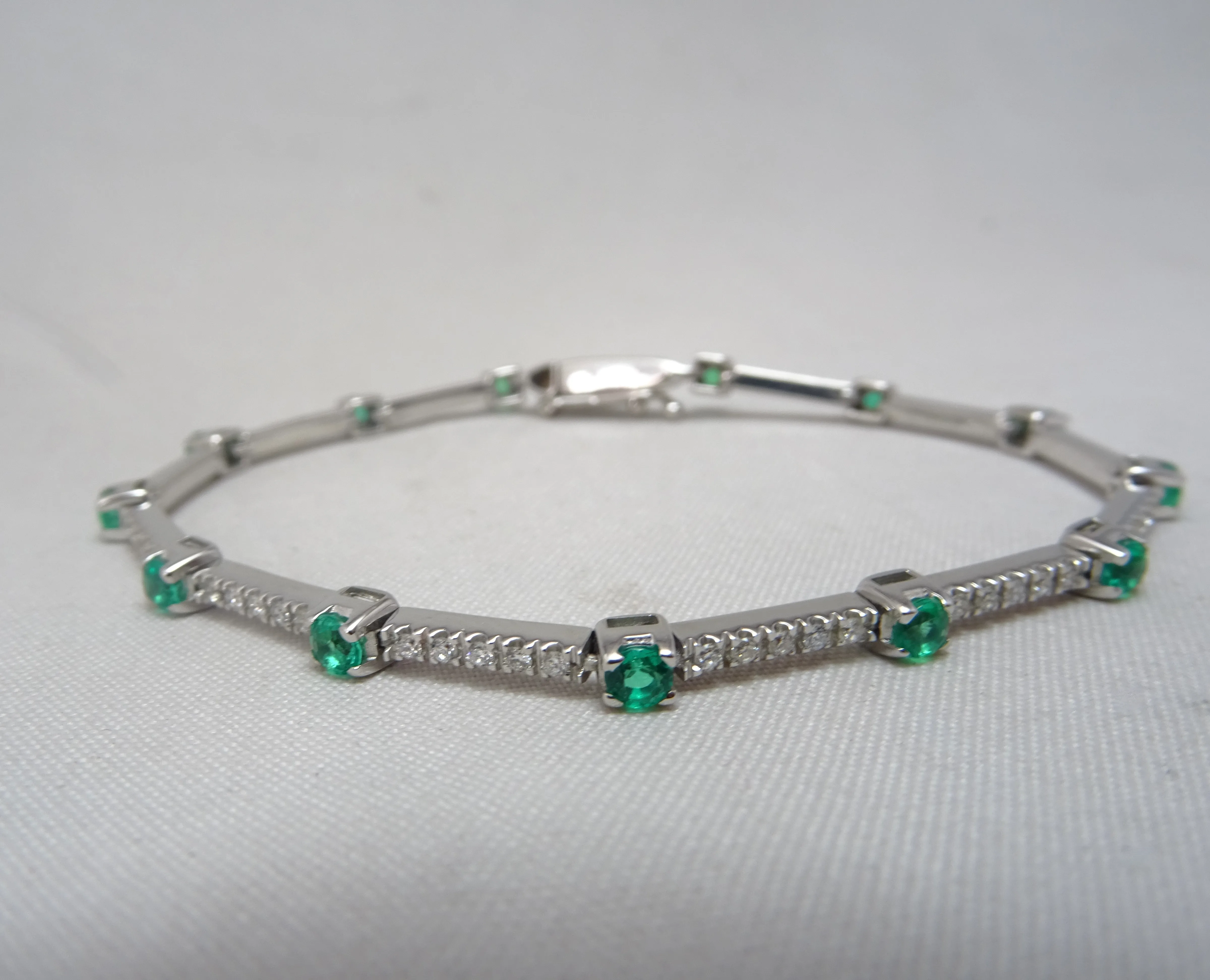 Tennis di diamanti (1,10ct) e smeraldi (1.04 ct)